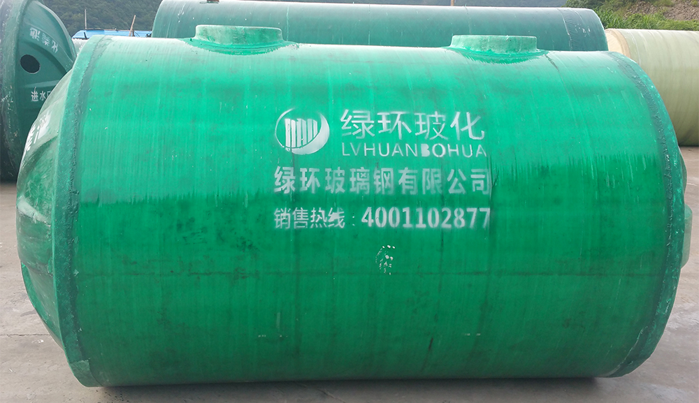化粪池清理车多少钱一车？绿环玻璃钢车的优势与价格分析