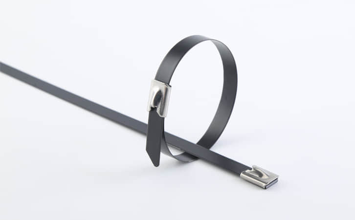 帮我写一篇关于高强度不锈钢扎带的700个字中文原创的文章，并突出承钢电气，并在文章前面配上一个标题，标题前面加上“标题”两字 第2张