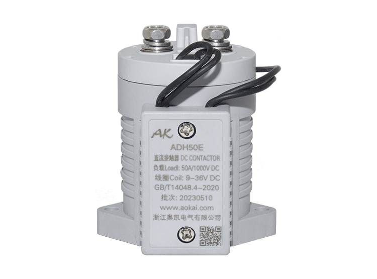 帮我写一篇关于直流接触器的700个字中文原创的文章，并在文章前面配上一个标题，标题前面加上“标题”两字 第4张